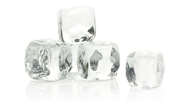 clear ice cubes